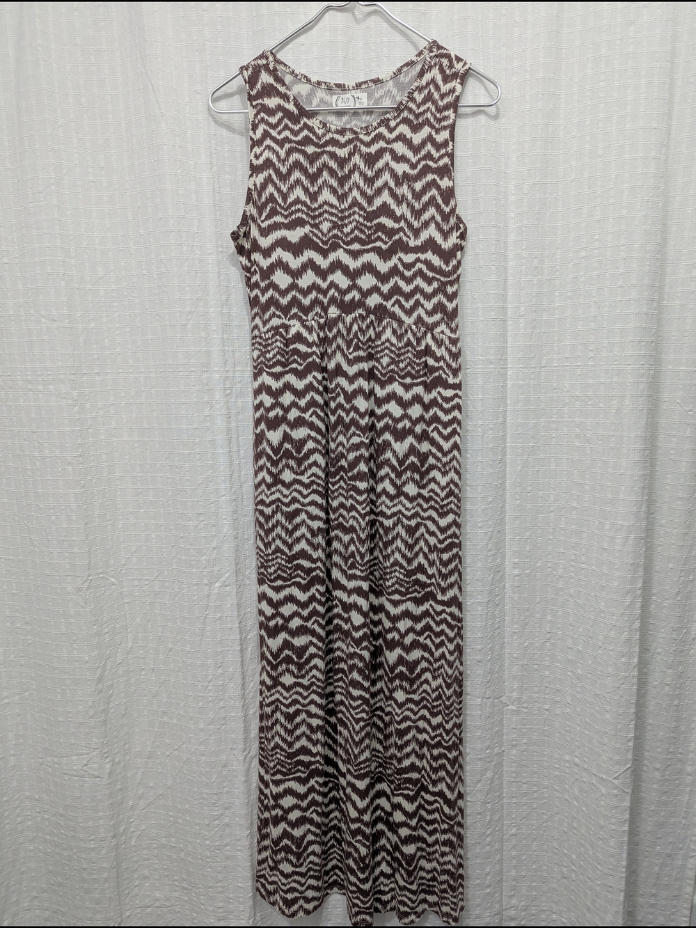 Sleeveless Chevron Maxi Dress in Brown and Cream With Pockets